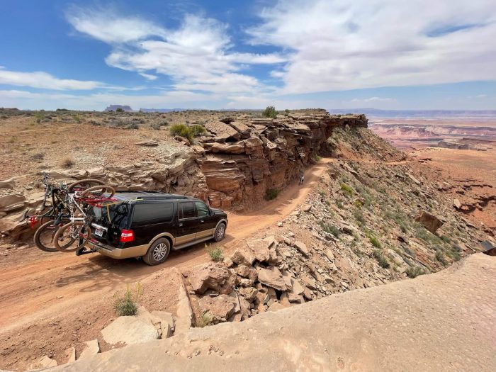 driving the white rim 4x4 trail with bikes